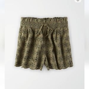 NWT American Eagle Outfitters Olive Green Eyelet Pull On Shorts ~sz Small